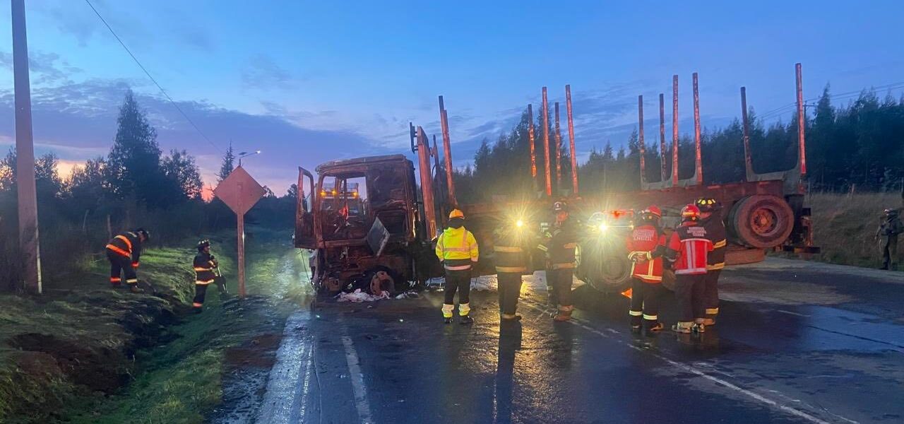 Investigan ataque a transportista obligado a conducir su camión hasta zona rural en La Araucanía