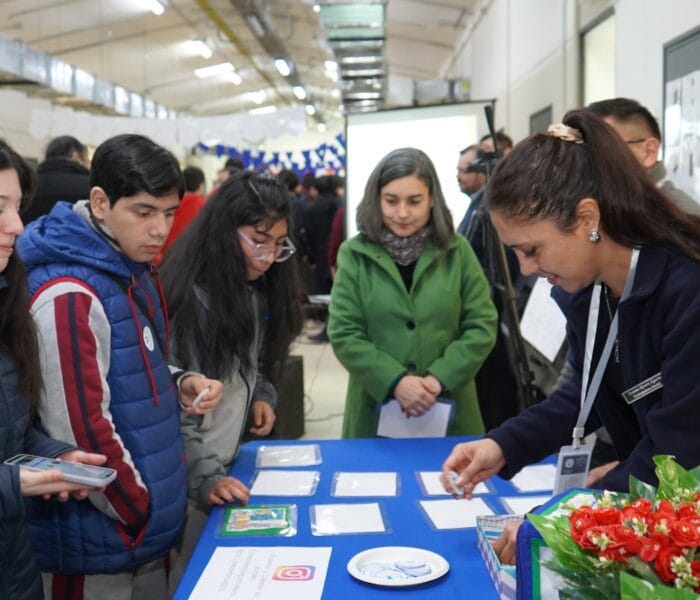 Más de 600 alumnos de 17 escuelas recorrieron liceos técnicos municipales para conocer oferta educativa 2026
