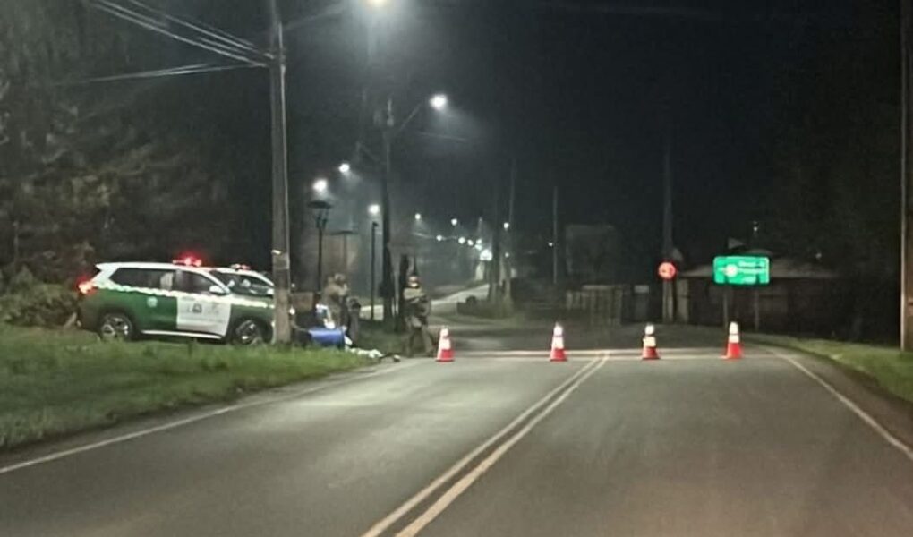 Ataque incendiario destruye camioneta en la ruta Collipulli–Angol