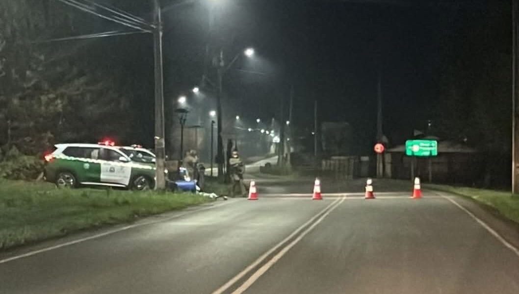 Ataque incendiario destruye camioneta en la ruta Collipulli–Angol