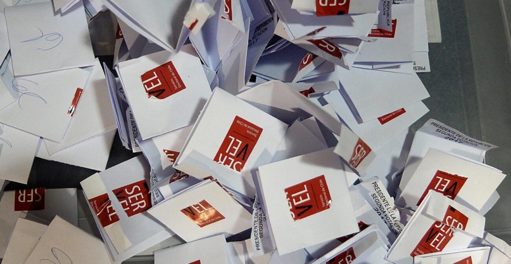 Desde 2026, extranjeros deberán acreditar 10 años de residencia para votar en Chile