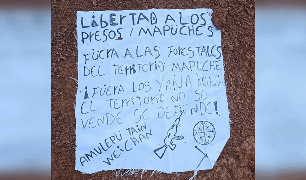 Ataque incendiario en Ercilla: queman retroexcavadora en predio forestal