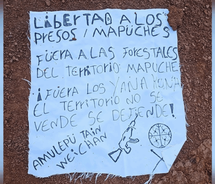 Ataque incendiario en Ercilla: queman retroexcavadora en predio forestal