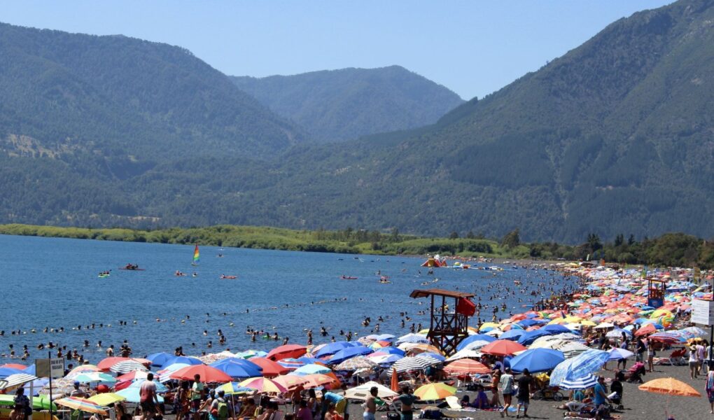 Playa Grande de Pucón, región de La Araucanía.