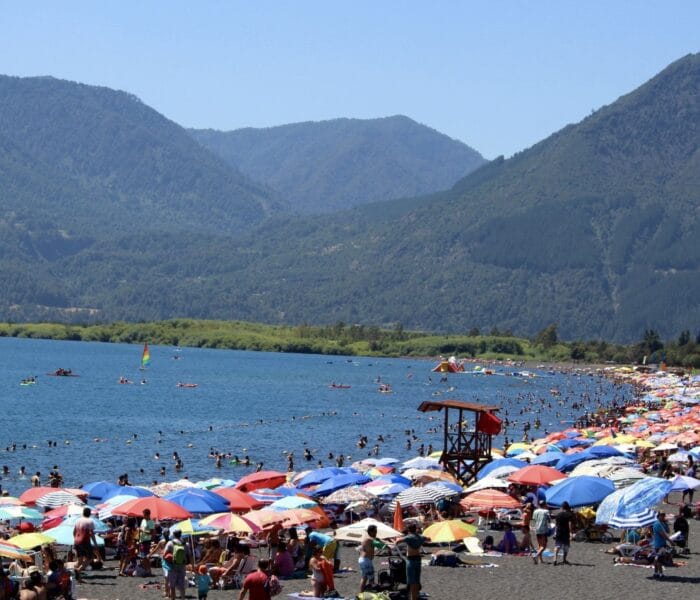 Playa Grande de Pucón, región de La Araucanía.