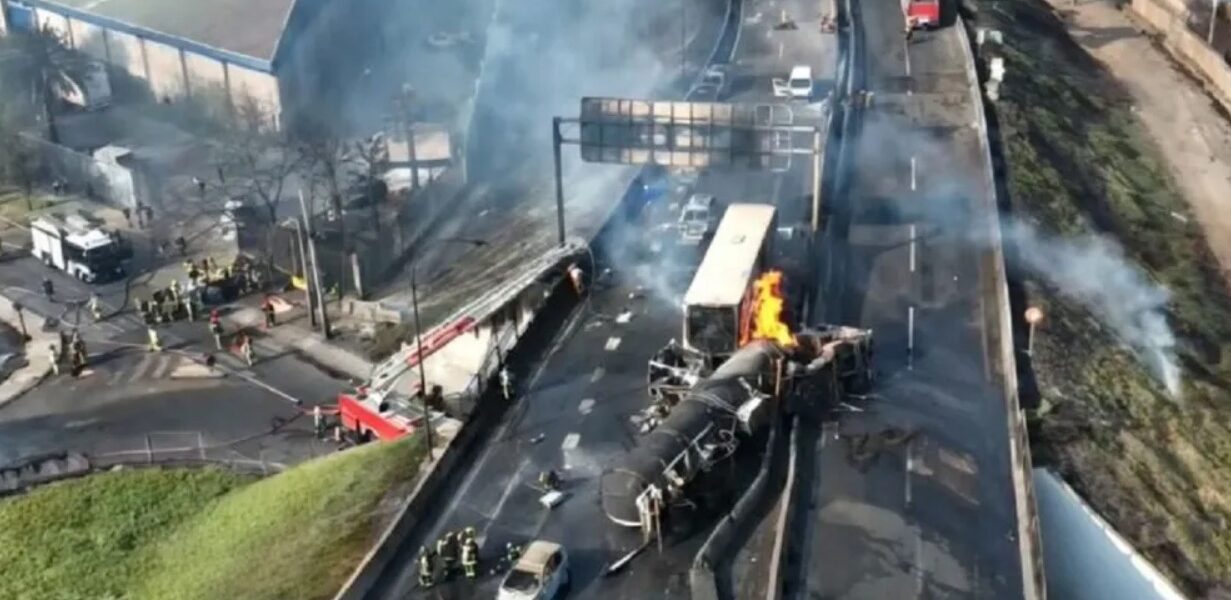 Explosión de camión de gas licuado