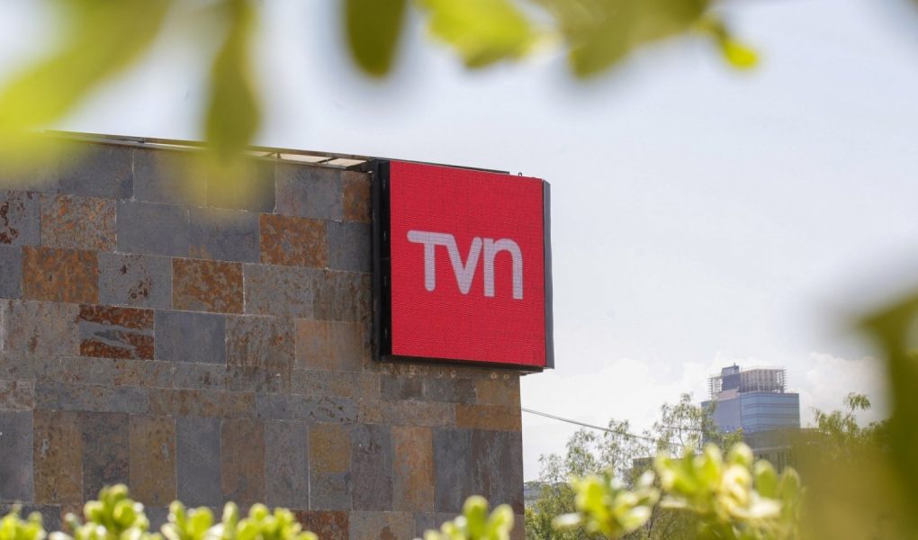 TVN se ubicó entre los tres canales más vistos de la televisión chilena este martes, superando a Canal 13 y destacando con programas como “La Fiera”, “Ahora Caigo” y “24 Horas Central”.