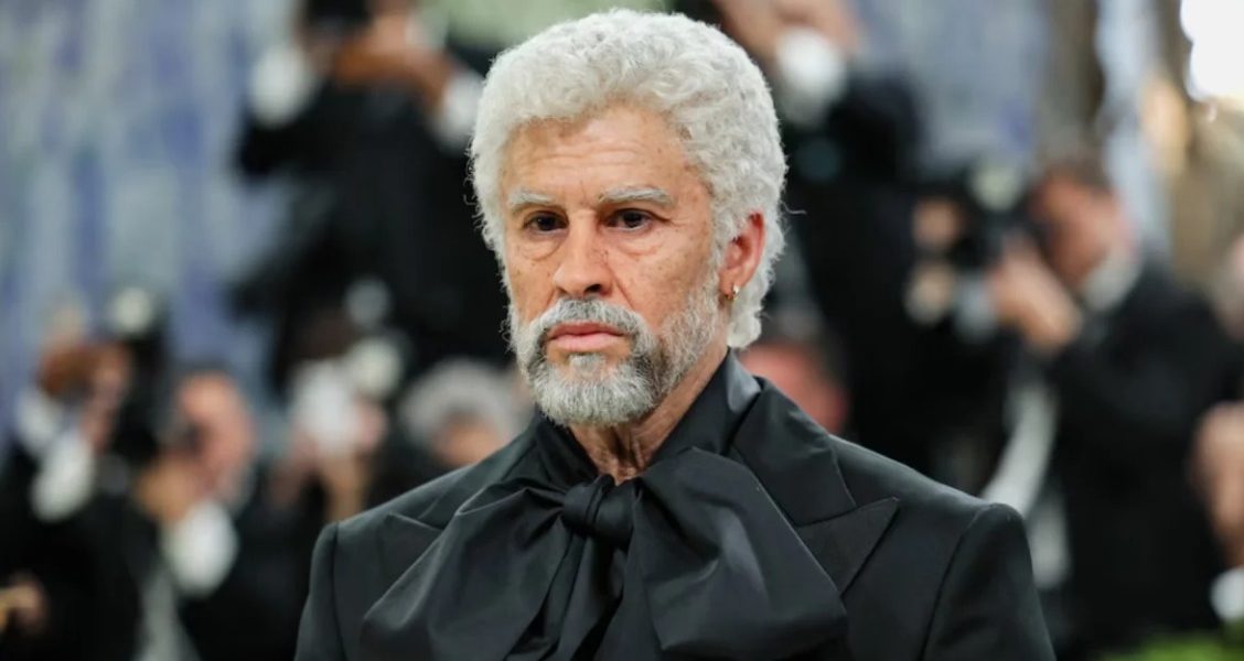 Bad Bunny Met Gala 2026. Anciano.