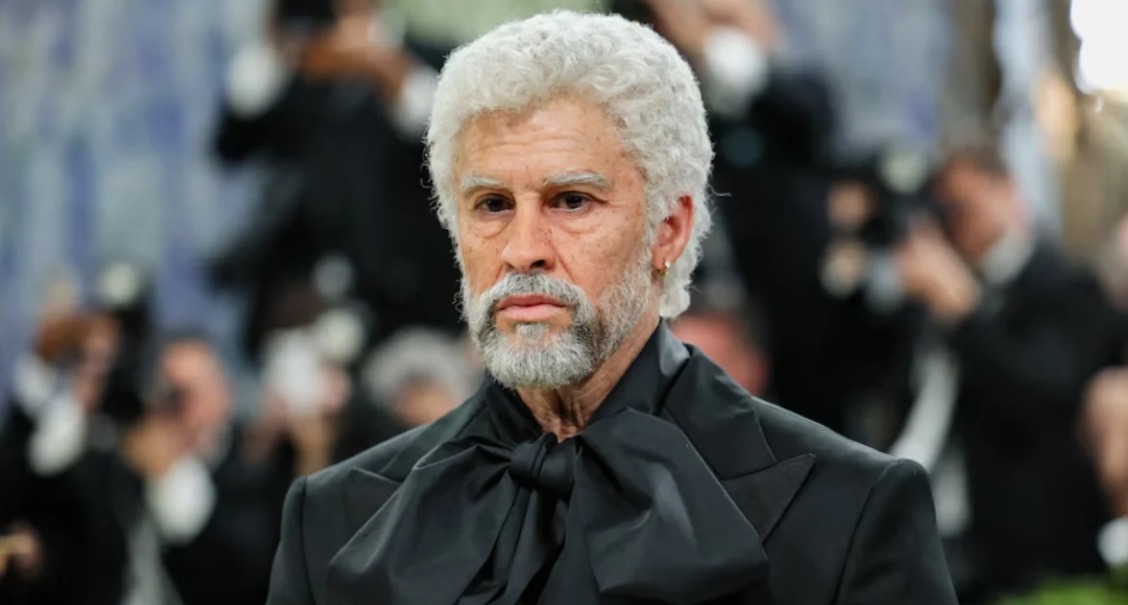 Bad Bunny Met Gala 2026. Anciano.