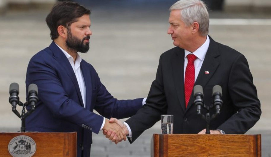 Gabriel Boric no asistirá a Cuenta Pública de Kast y viajará a Europa.