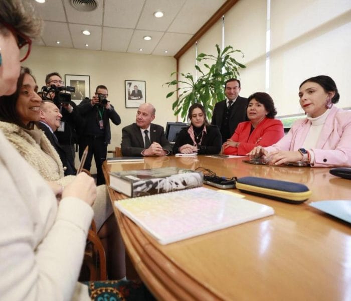 Ministro Quiroz sostiene almuerzo con la oposición para conversar sobre mega reforma