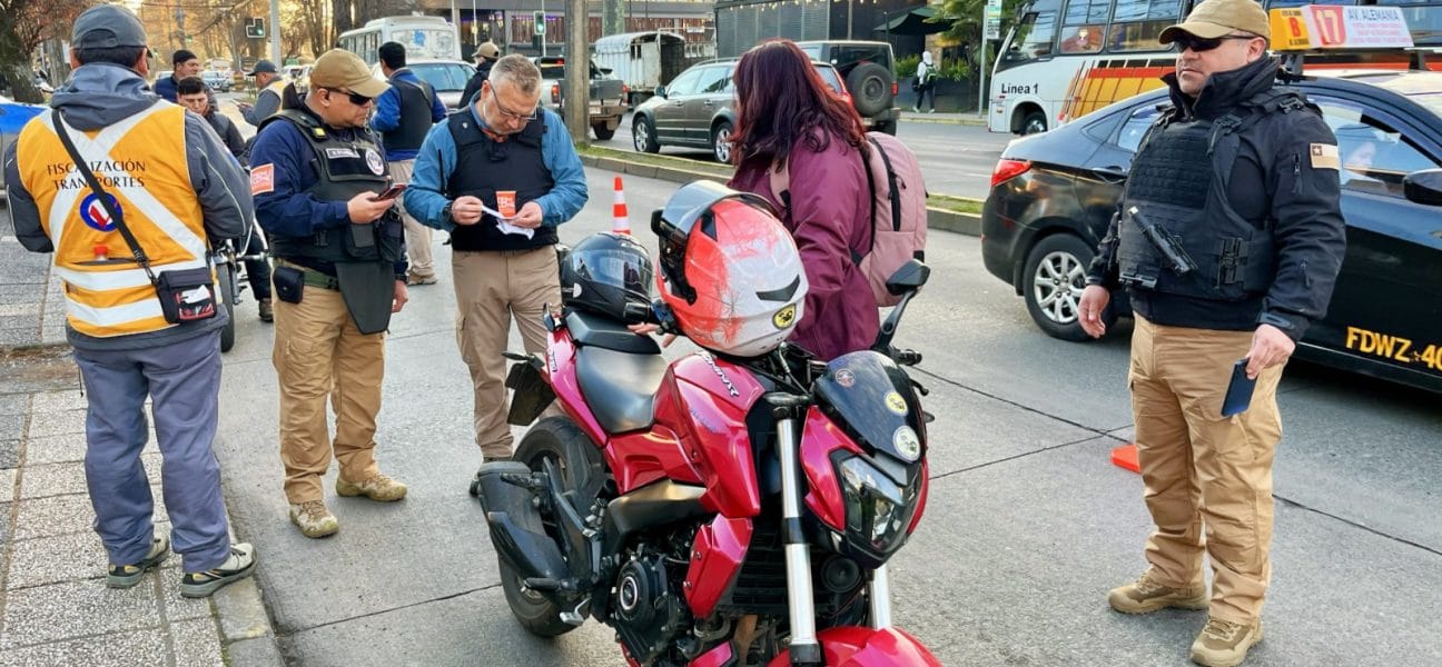 Fiscalización detecta a motociclistas que trabajaban ilegalmente como delivery en Temuco
