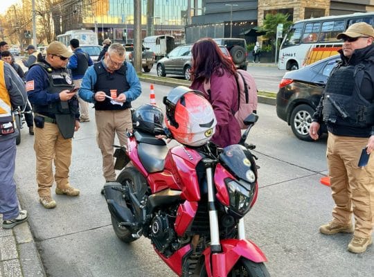 Fiscalización detecta a motociclistas que trabajaban ilegalmente como delivery en Temuco