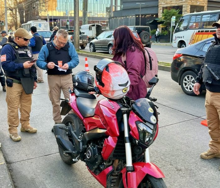Fiscalización detecta a motociclistas que trabajaban ilegalmente como delivery en Temuco